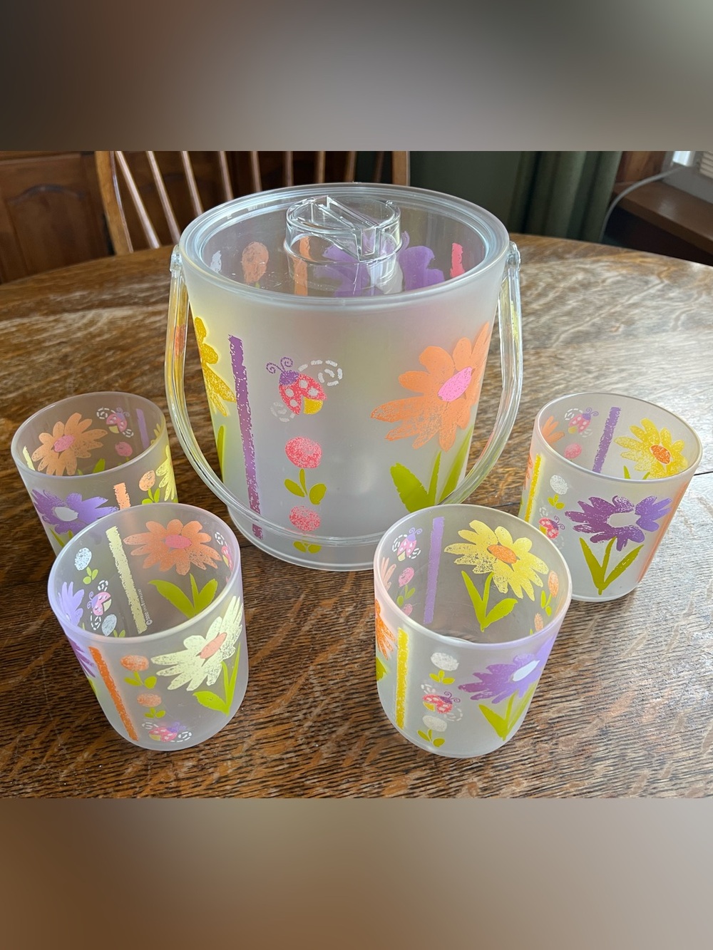 Vintage Y2K Living Quarters Frosted Daisy Ice Bucket 4 Tumblers Tongs Lid 2000